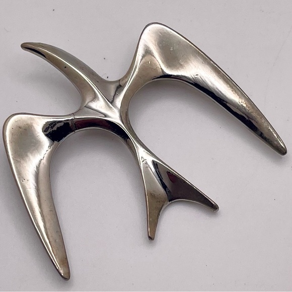 Vintage 1974 Sarah Coventry Silver Tone Mr Seagull Brooch - Picture 3 of 9